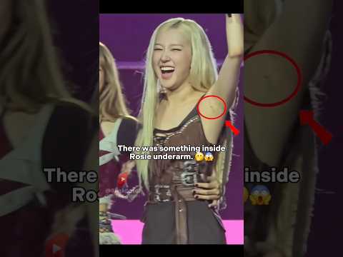 Lisa removed something from Ros&eacute; armpit 🥹😱 #blackpink #ros&eacute; #lisa #shorts