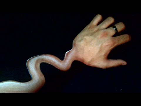 Strange Hand Illusion : Trick Art Step by step !