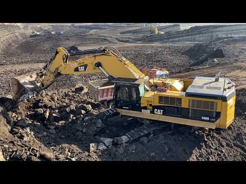 Caterpillar 390D Excavator Loading Trucks With Two Passes - Interkat SA