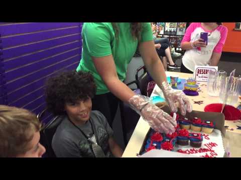 Edward's 11 year old birthday party with cupcakes