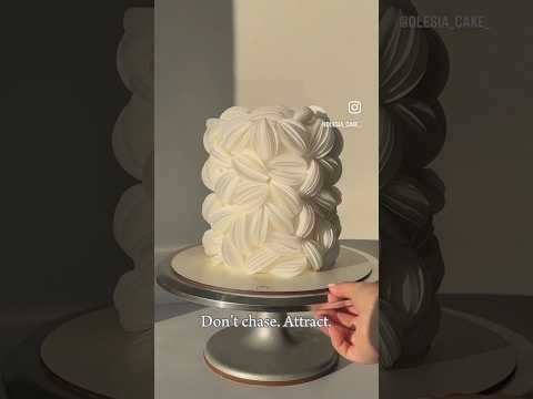 Rate the cake from 1 to 10 🤍 #waferpaper #weddingcake #weddingcakeideas