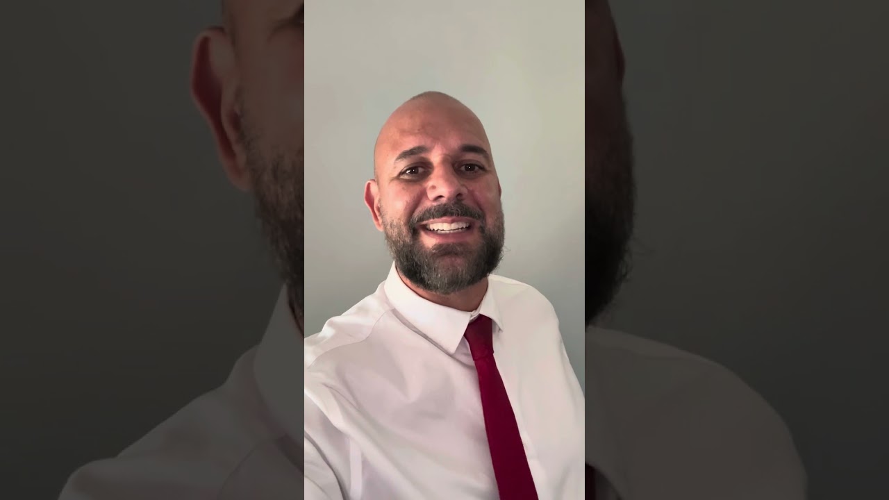 Promotor Danni Sales sendo recebido pela família após Sessão do Tribunal do Júri