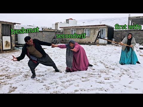 Heshmat starts a chicken farm in Zahra's absent