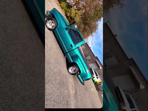 La 93 GMC Sierra step side