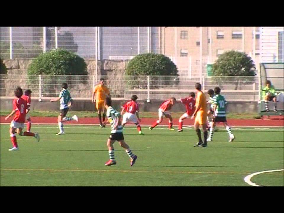 Leça 8 Salgueiros 0