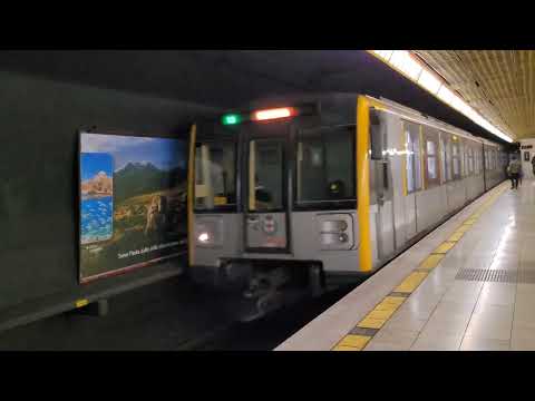 Metro Milano (Metropolitana di Milano), M3: Crocetta. EMU nr. 950