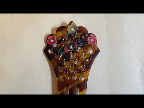 Garage sale picking episode 443 antique floral hair comb find