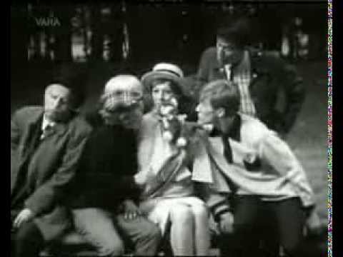 Ja Zuster Nee Zuster Ft Hetty Blok - Juffrouw Waarom Is Uw Poes Zo Blauw KARAOKE