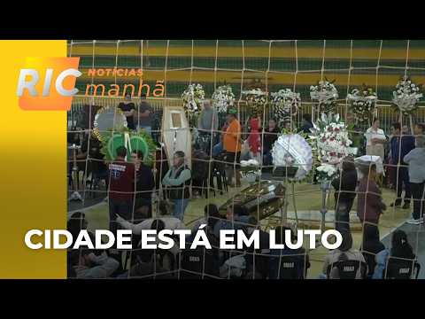 Imbituva está em luto após tragédia com 23 mortos; cidade se mobiliza para acolher familiares