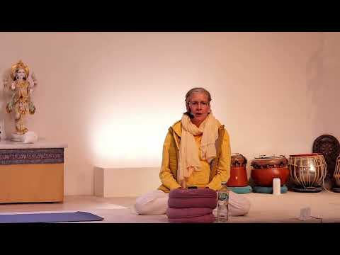 Yogastunde "Umkehrstellungen" mit Premala - Yoga Vidya Ashram Live - 16:15 Uhr 14.03.2022