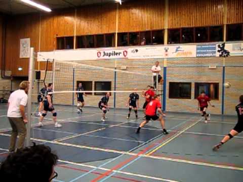 H1 buitenaanval  en aanval van de spelverdeler