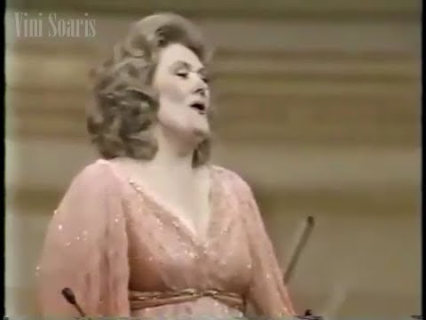 Joan at Richard Tucker Gala (NY, 1987)