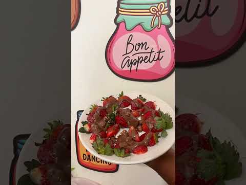 Strawberry Haze🍓🍓#dessert #cravings #chocolate