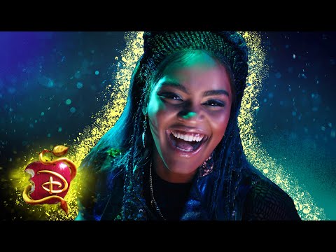 Is it Uma? 🐚 | Descendants 3