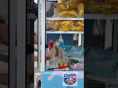 Ceviche en funda: Cevichifle Salinas 🐟🦐.📍 San Lorenzo, cantón Salinas, provincia Santa Elena 🇪🇨