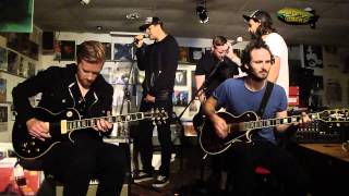Lonely The Brave live Backroads acoustic @ Velvet Delft, Holland 30-08-2014