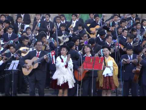 Estudiantina Unificada de la UNA Puno - Bajada del Arco
