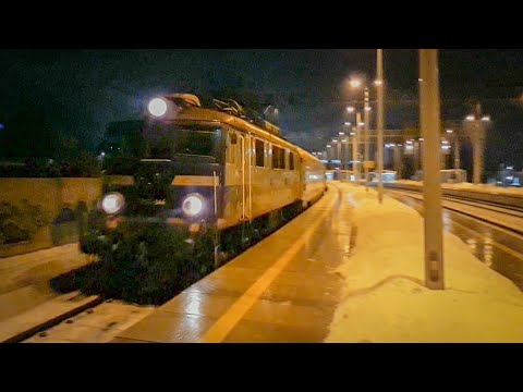 Koncertowa maszynistka EP07-544 przez stację Częstochowa Raków.