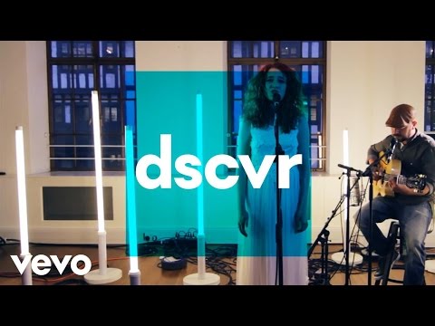 Janet Devlin - Whisky Lullabies - Vevo dscvr (Live)