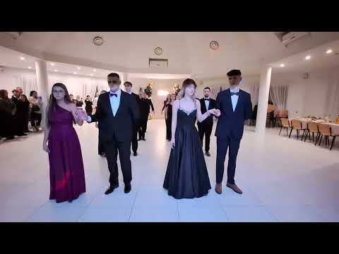 Studniówka I LO CN-B w Ostrołęce - polonez