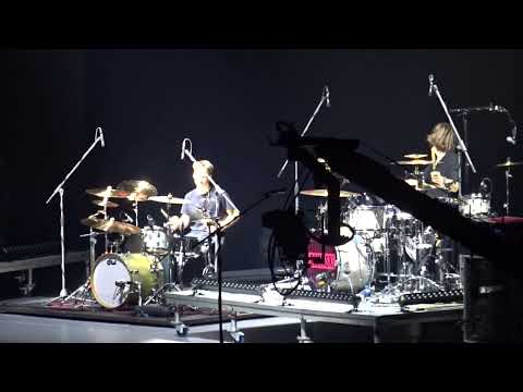 Chinaski -  Bicí souboj - O2 Arena 11.12.2024 Praha