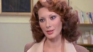 Download lagu A Professora Vai ao Colégio | A Comédia Erótica com Edwige Fenech I HD mp3