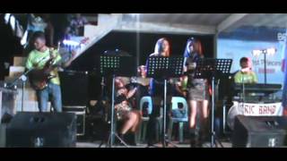 Download lagu D'Eric band material girl mp3