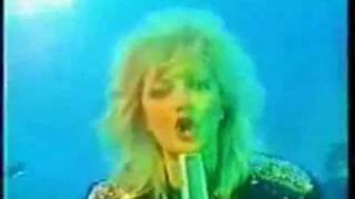 Bonnie Tyler - It&#39;s a Jungle out There (HQ and whole song)