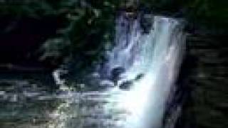 preview picture of video 'Pennsylvania, Huge Waterfall on Chester Creek'