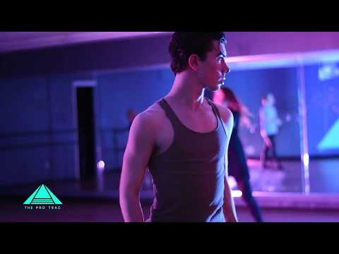 Getfone Vongkhamchanh | Here & Now | 10.27.2017