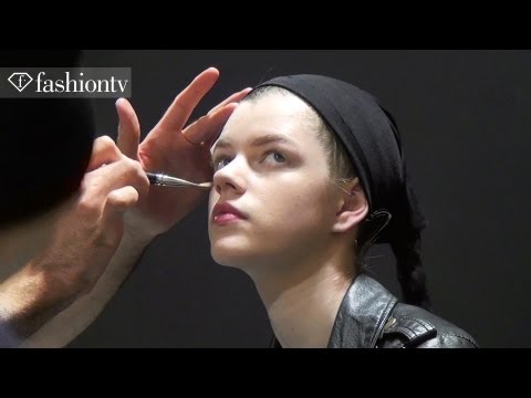 Hair & Makeup - Makeup Backstage at Paris Fashion Week Fall 2012 with Peachoo + Krejberg | FashionTV