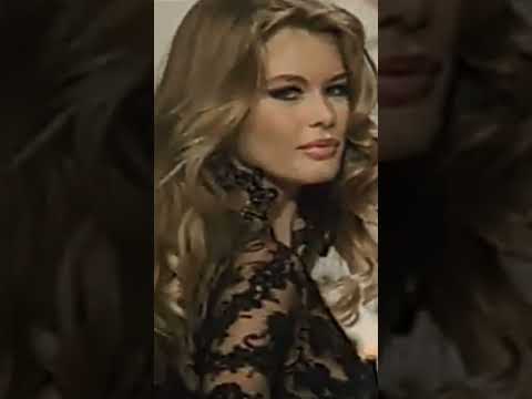 Oscar de la Renta Spring 1992