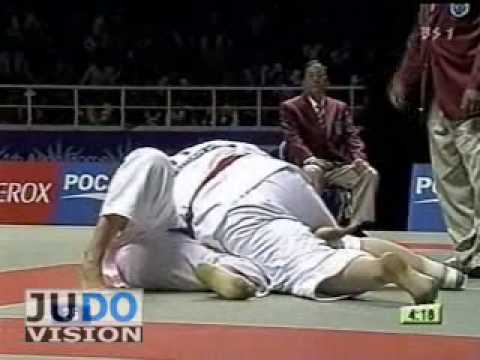 JUDO 2002 Asian Championships: Maki Tsukada 塚田 真希 (JPN) - Sagat Abikeeva (KAZ)