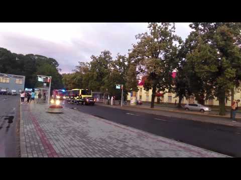 PrzystanekInfo - Wjechał samochodem w stojącego Mana #652 MPK Tarnów na placu w Mościcach