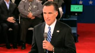 Mitt Romney says 'I had binders full of women' during US presidential debate