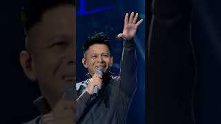 Download lagu VIRAL❗️ARIEL NGAJAK NANYI❓Ariel Noah ngajak nyanyi aja bikin salfok. #shorts #arielnoah mp3