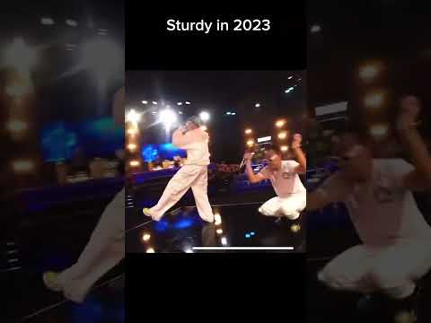 Wrxdie nhảy hết mình đá bay luôn Minh Lai