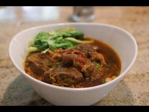 Cooking with Mom - Taiwanese-style Braised Beef Noodle...