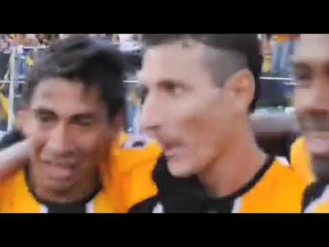 Pablo Escobar Olivetti (The Strongest) - 02/12/2012 - The Strongest 4x2 Blooming - 2 gols