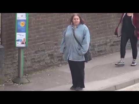 Mask Off - The Dancing Queen at the Bus Stop