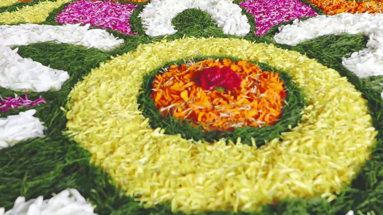 beautiful onam pookalam 