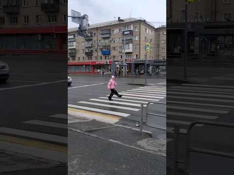 на пешеходнике😎Подпишись на мой канал! #jumpstyle #челябинск #dance #танцы #viral #танец #тренды