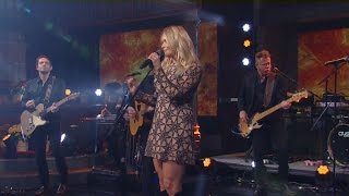 Watch: Miranda Lambert performs on Thanksgiving