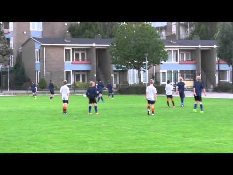 3 sept 2014 PVC D1 - VV De Meern D3 oefenwedstr 7-1 Doelpunt Leandro (6-1)