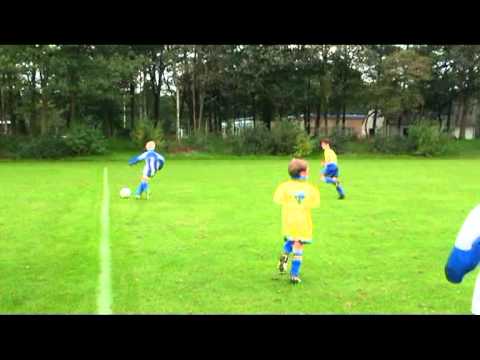 Voetbal, Bergeijk-Dommelen F1 - 2e helft