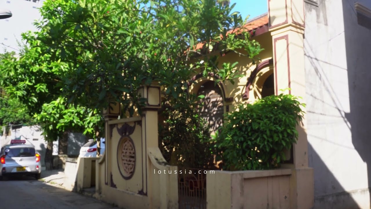 Discover the highlights of Dong Ngac Ancient Village.