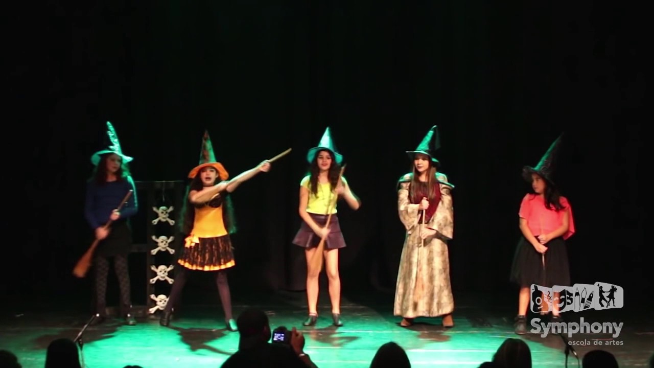 A Bruxinha que era boa - Resumo da Peça