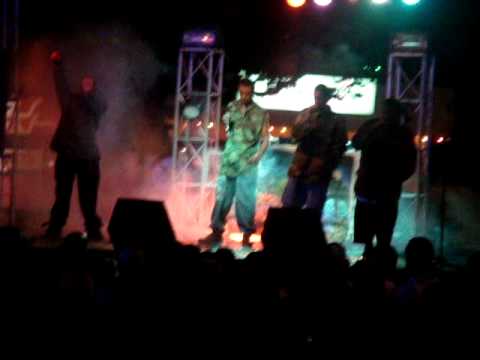 mama calle REVELION underground