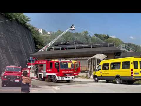 Genova, in fiamme la scuola di Mignanego