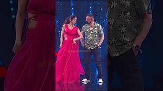 Download lagu Sanjay Dutt and Shilpa Shetty Dance | Aila Re Ladki Mast | #shorts #trending #bollywood #dance mp3